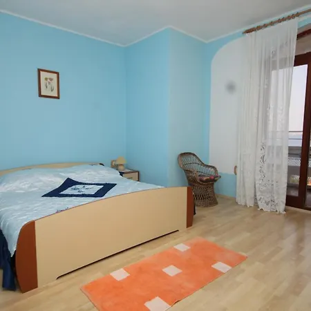 Apartment 834a *